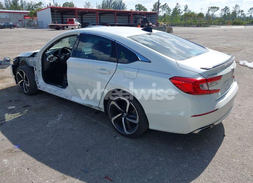 Photo 3 of 2022 Honda Accord SPORT (VIN 1HGCV1F33NA101820)