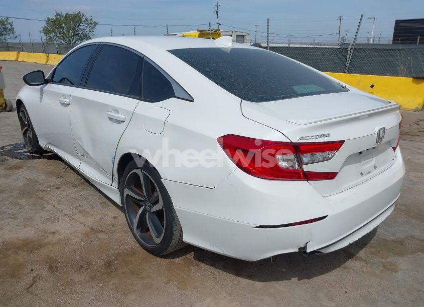 Photo 3 of 2018 Honda Accord SPORT (VIN 1HGCV1F34JA026362)