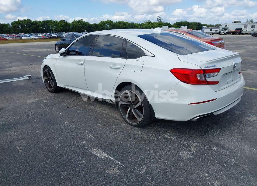 Photo 3 of 2018 Honda Accord SPORT (VIN 1HGCV1F34JA095357)