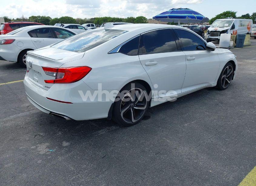 Photo 4 of 2018 Honda Accord SPORT (VIN 1HGCV1F34JA095357)