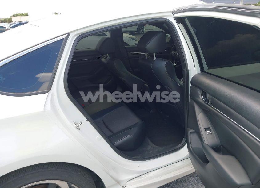 Photo 8 of 2018 Honda Accord SPORT (VIN 1HGCV1F34JA095357)