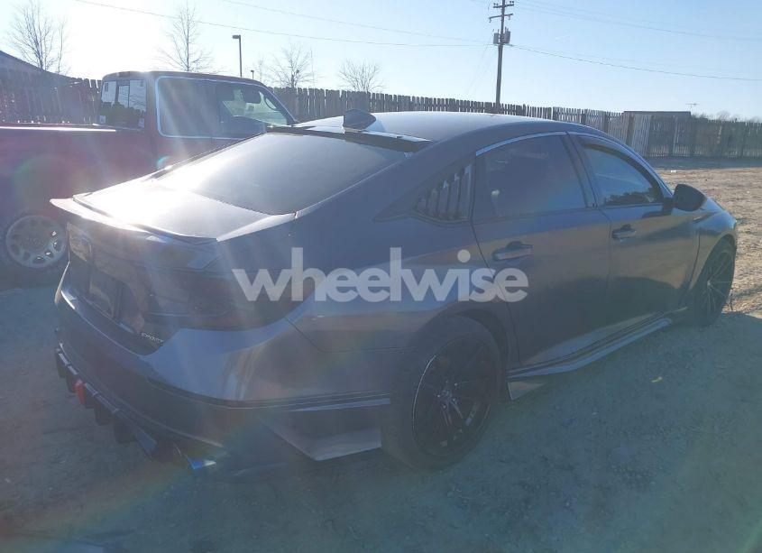 Photo 4 of 2018 Honda Accord SPORT (VIN 1HGCV1F34JA097688)