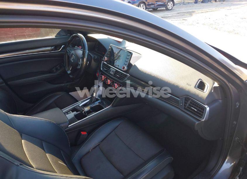 Photo 5 of 2018 Honda Accord SPORT (VIN 1HGCV1F34JA097688)