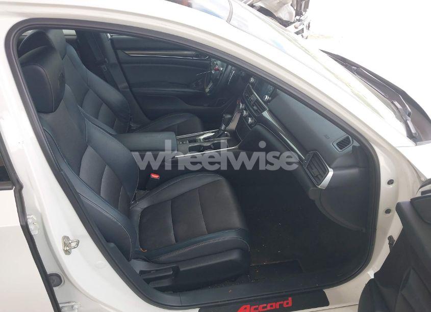 Photo 5 of 2018 Honda Accord SPORT (VIN 1HGCV1F34JA165195)