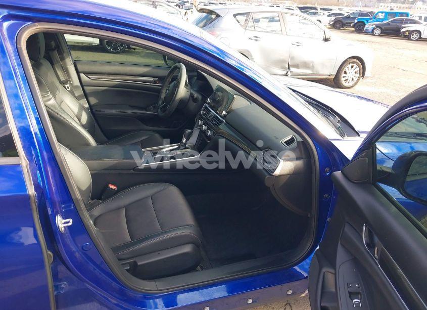 Photo 5 of 2018 Honda Accord SPORT (VIN 1HGCV1F34JA180120)