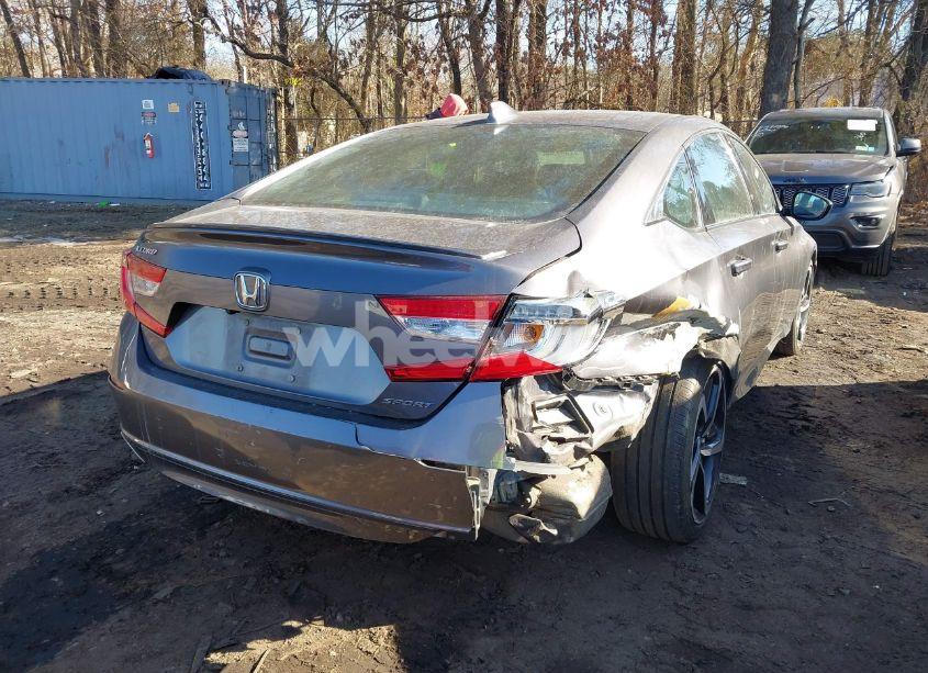 Photo 15 of 2018 Honda Accord SPORT (VIN 1HGCV1F34JA184684)