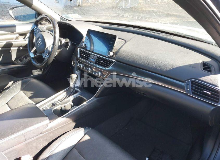 Photo 5 of 2018 Honda Accord SPORT (VIN 1HGCV1F34JA184684)