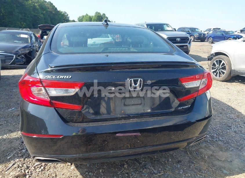 Photo 17 of 2018 Honda Accord SPORT (VIN 1HGCV1F34JA191683)