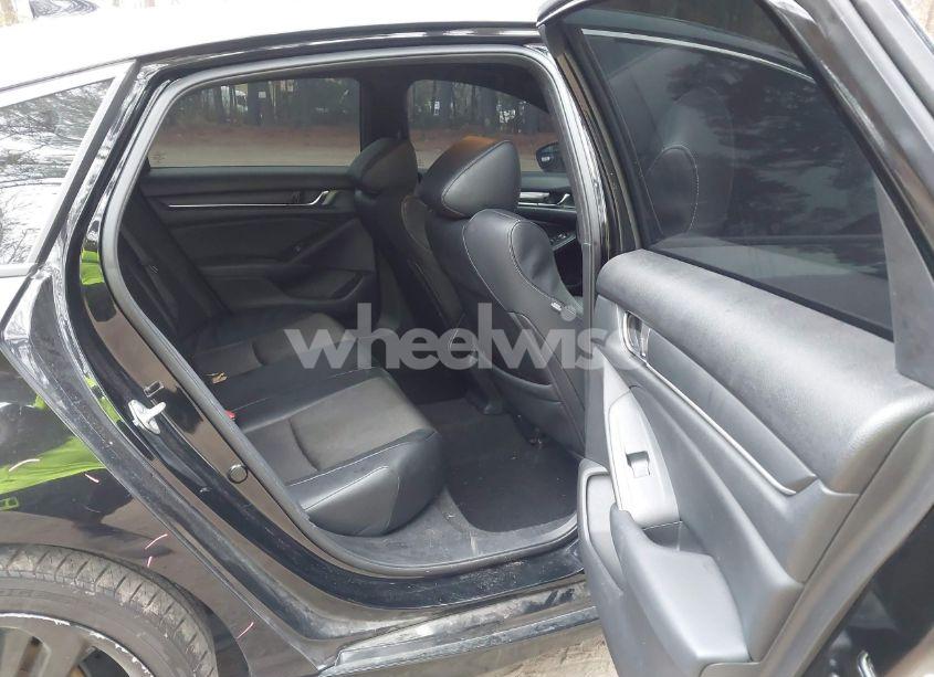 Photo 8 of 2018 Honda Accord SPORT (VIN 1HGCV1F34JA205131)