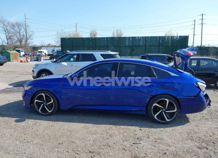 Photo 14 of 2018 Honda Accord SPORT (VIN 1HGCV1F34JA205873)