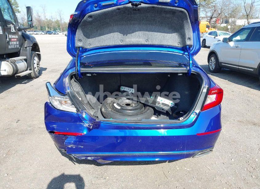 Photo 16 of 2018 Honda Accord SPORT (VIN 1HGCV1F34JA205873)