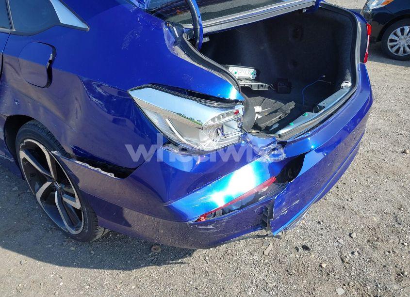 Photo 18 of 2018 Honda Accord SPORT (VIN 1HGCV1F34JA205873)