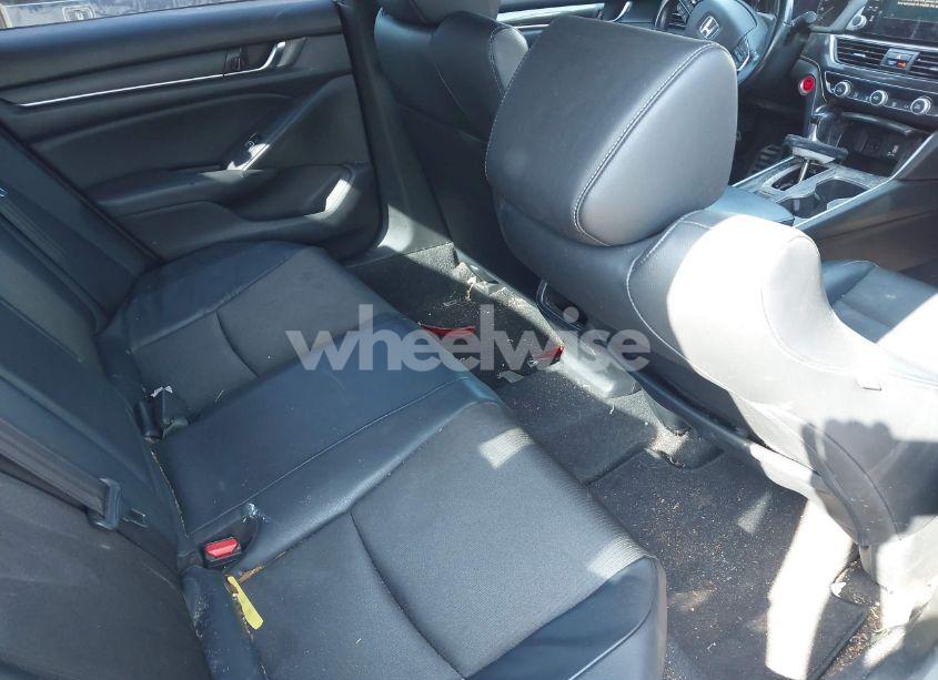 Photo 8 of 2018 Honda Accord SPORT (VIN 1HGCV1F34JA205873)