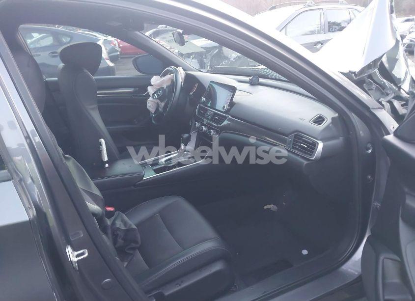 Photo 5 of 2018 Honda Accord SPORT (VIN 1HGCV1F34JA210765)