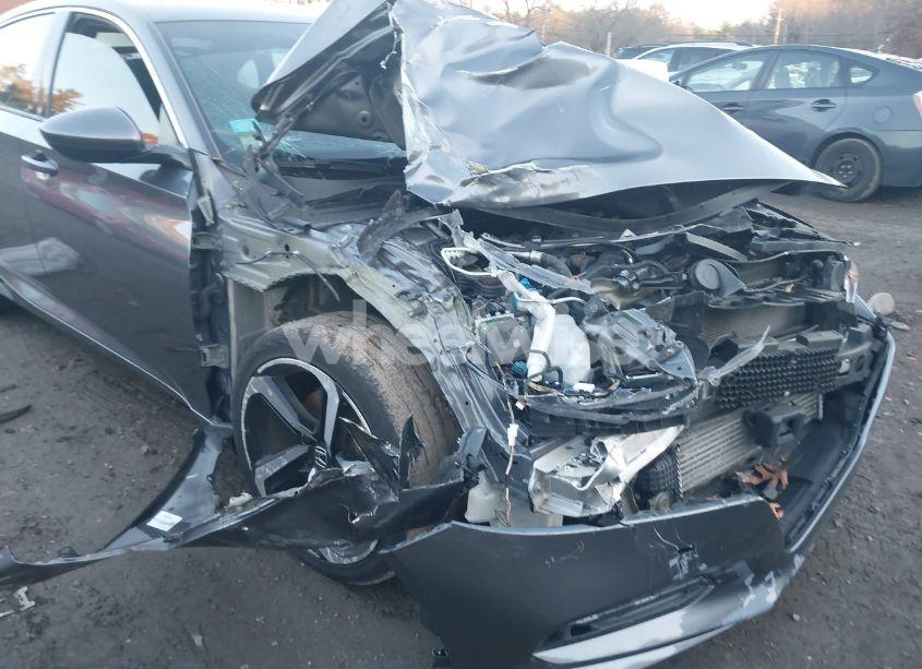 Photo 6 of 2018 Honda Accord SPORT (VIN 1HGCV1F34JA210765)