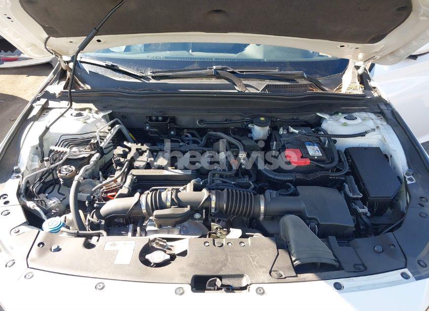 Photo 10 of 2018 Honda Accord SPORT (VIN 1HGCV1F34JA235701)