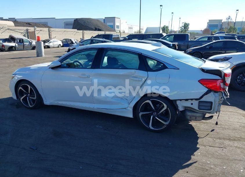 Photo 14 of 2018 Honda Accord SPORT (VIN 1HGCV1F34JA235701)