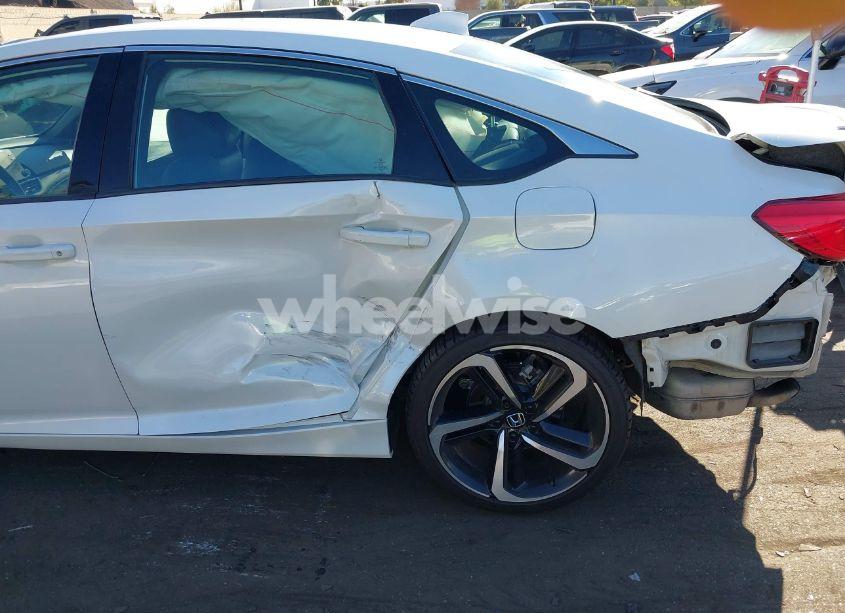 Photo 6 of 2018 Honda Accord SPORT (VIN 1HGCV1F34JA235701)