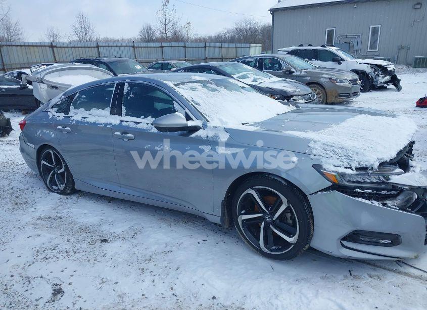 Photo 13 of 2018 Honda Accord SPORT (VIN 1HGCV1F34JA246262)