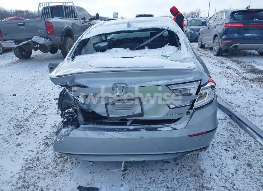 Photo 16 of 2018 Honda Accord SPORT (VIN 1HGCV1F34JA246262)