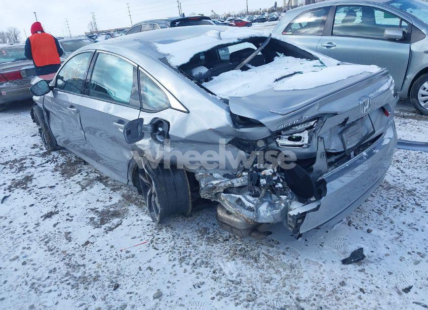 Photo 3 of 2018 Honda Accord SPORT (VIN 1HGCV1F34JA246262)