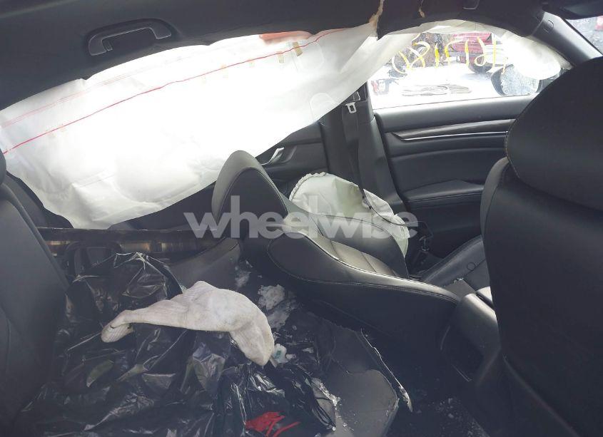 Photo 8 of 2018 Honda Accord SPORT (VIN 1HGCV1F34JA246262)