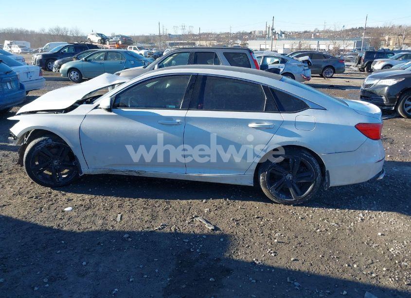 Photo 15 of 2019 Honda Accord SPORT (VIN 1HGCV1F34KA009384)