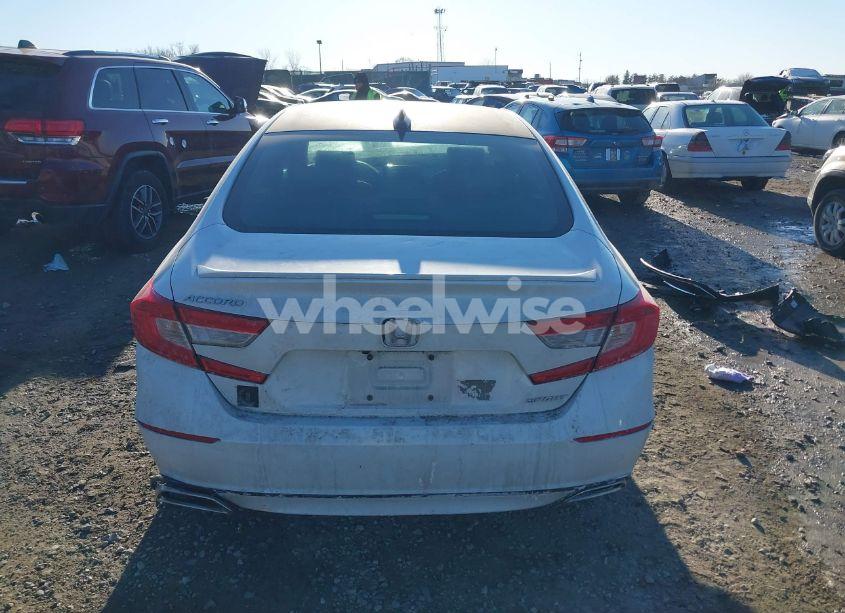 Photo 17 of 2019 Honda Accord SPORT (VIN 1HGCV1F34KA009384)