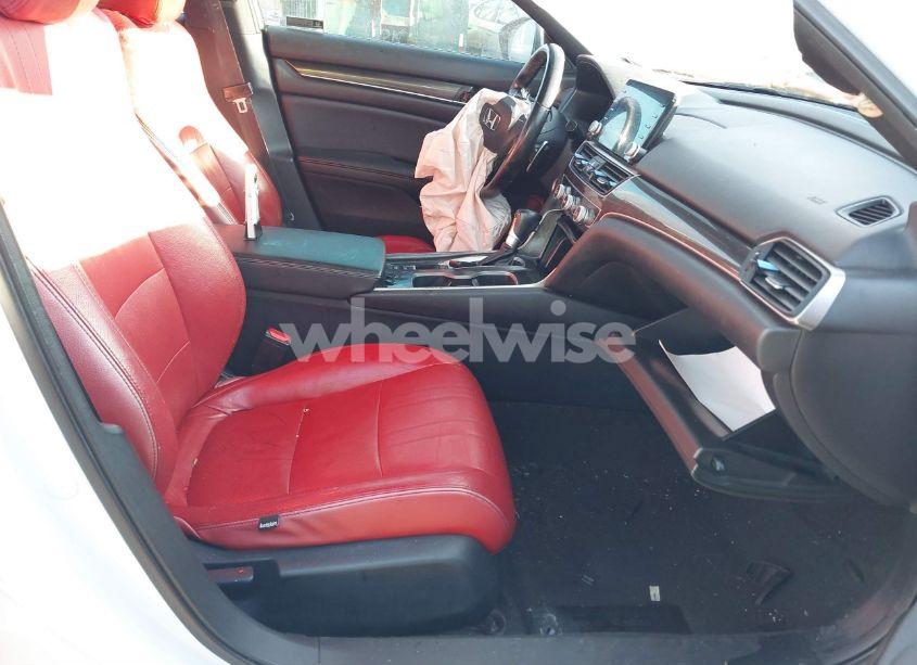 Photo 5 of 2019 Honda Accord SPORT (VIN 1HGCV1F34KA009384)