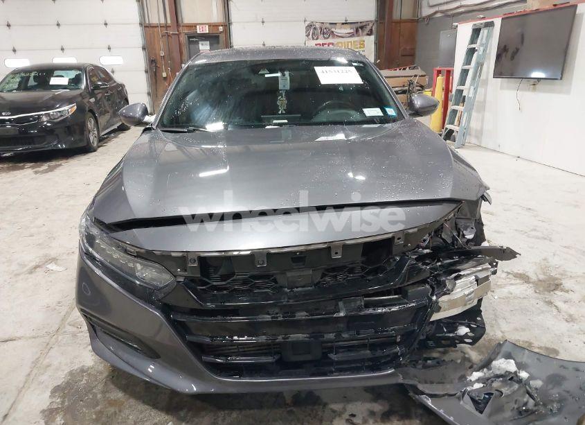 Photo 12 of 2019 Honda Accord SPORT (VIN 1HGCV1F34KA013631)