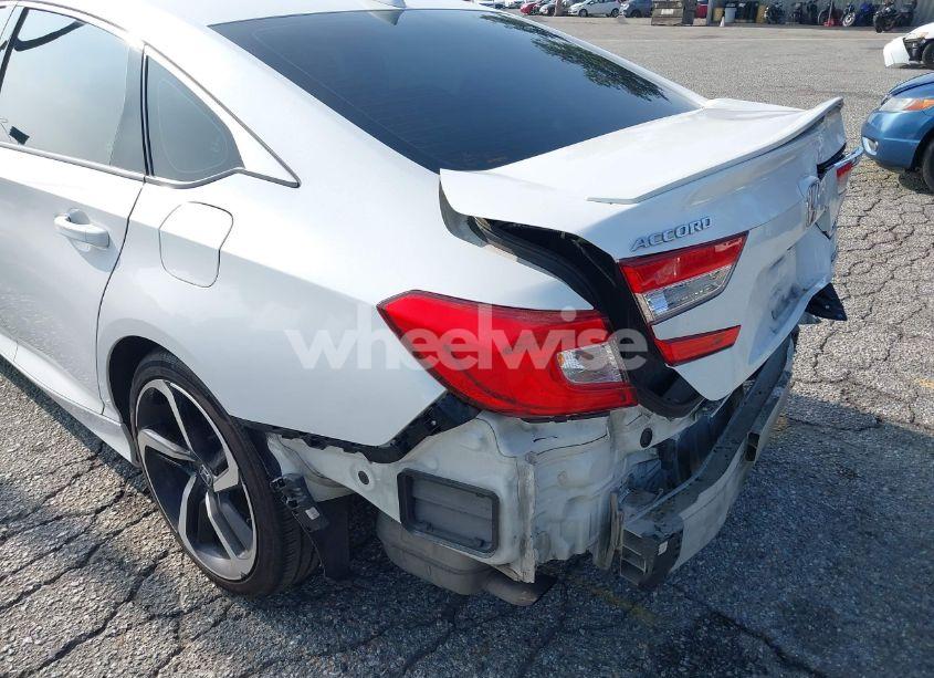 Photo 18 of 2019 Honda Accord SPORT (VIN 1HGCV1F34KA031238)
