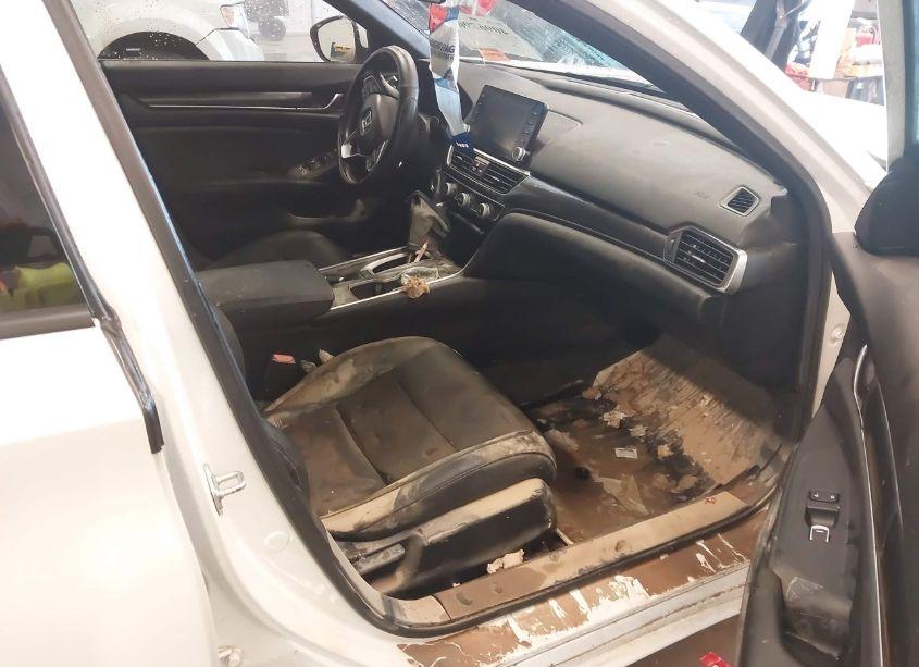 Photo 5 of 2019 Honda Accord SPORT (VIN 1HGCV1F34KA094419)