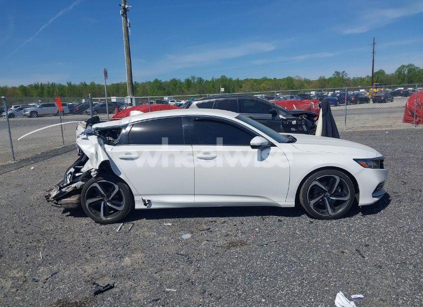 Photo 13 of 2019 Honda Accord SPORT (VIN 1HGCV1F34KA101711)