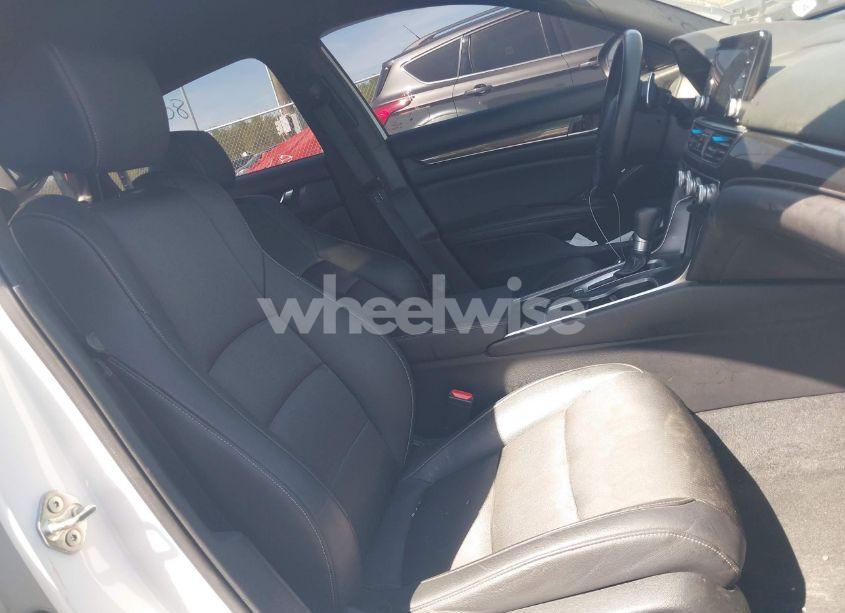 Photo 5 of 2019 Honda Accord SPORT (VIN 1HGCV1F34KA101711)