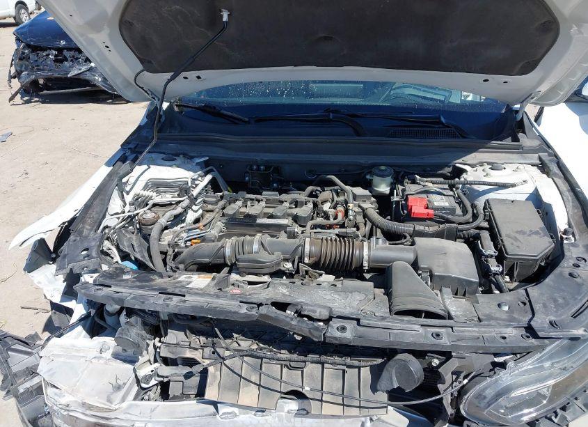 Photo 10 of 2019 Honda Accord SPORT (VIN 1HGCV1F34KA134255)