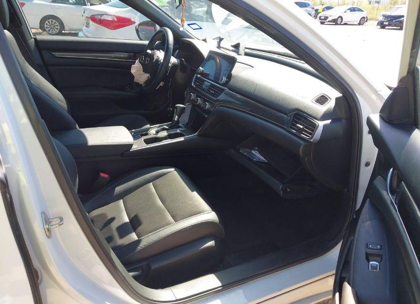 Photo 5 of 2019 Honda Accord SPORT (VIN 1HGCV1F34KA134255)