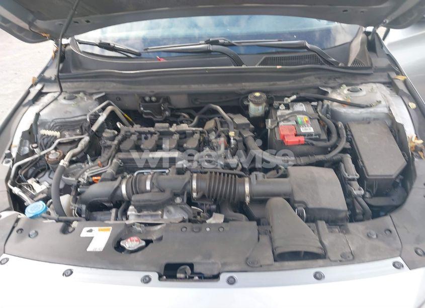 Photo 10 of 2019 Honda Accord SPORT (VIN 1HGCV1F34KA138340)