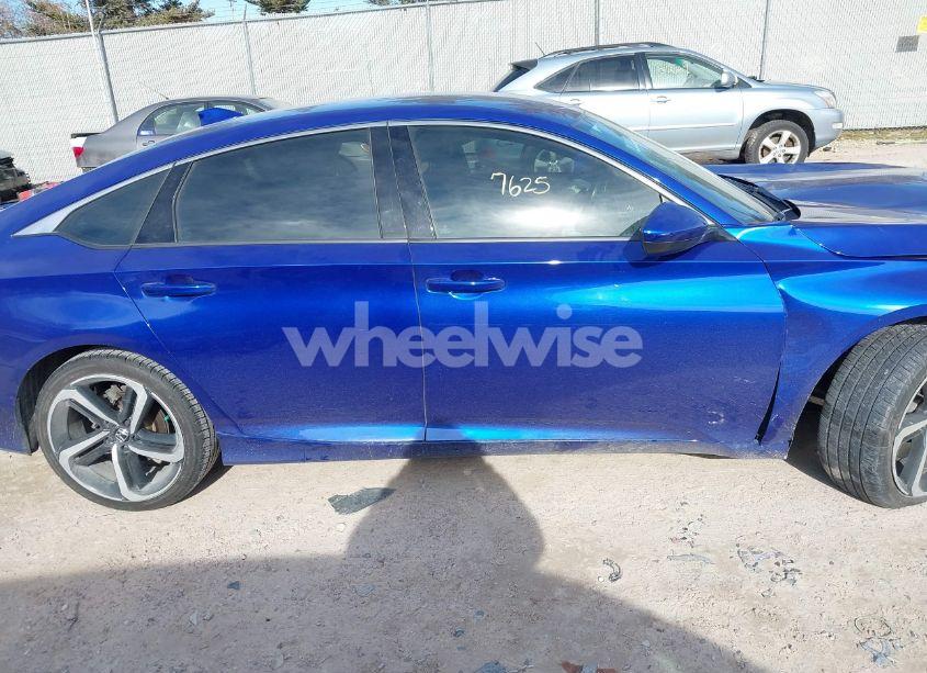 Photo 13 of 2019 Honda Accord SPORT (VIN 1HGCV1F34KA140394)