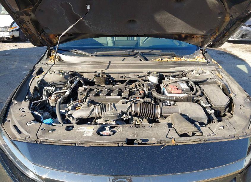 Photo 10 of 2019 Honda Accord SPORT (VIN 1HGCV1F34KA164825)