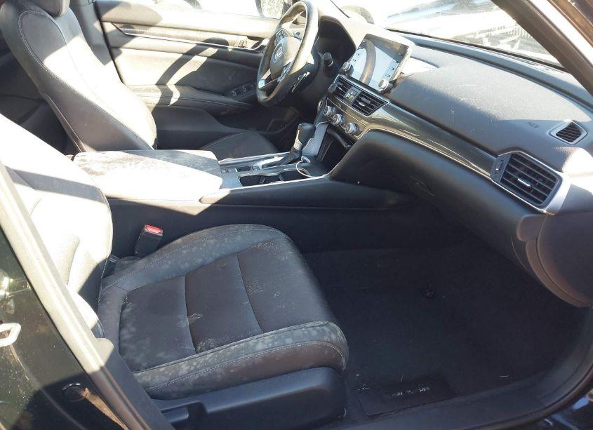 Photo 5 of 2019 Honda Accord SPORT (VIN 1HGCV1F34KA164825)