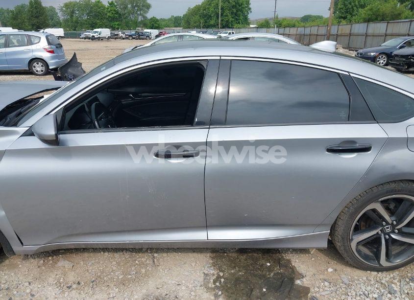 Photo 15 of 2019 Honda Accord SPORT (VIN 1HGCV1F34KA177526)