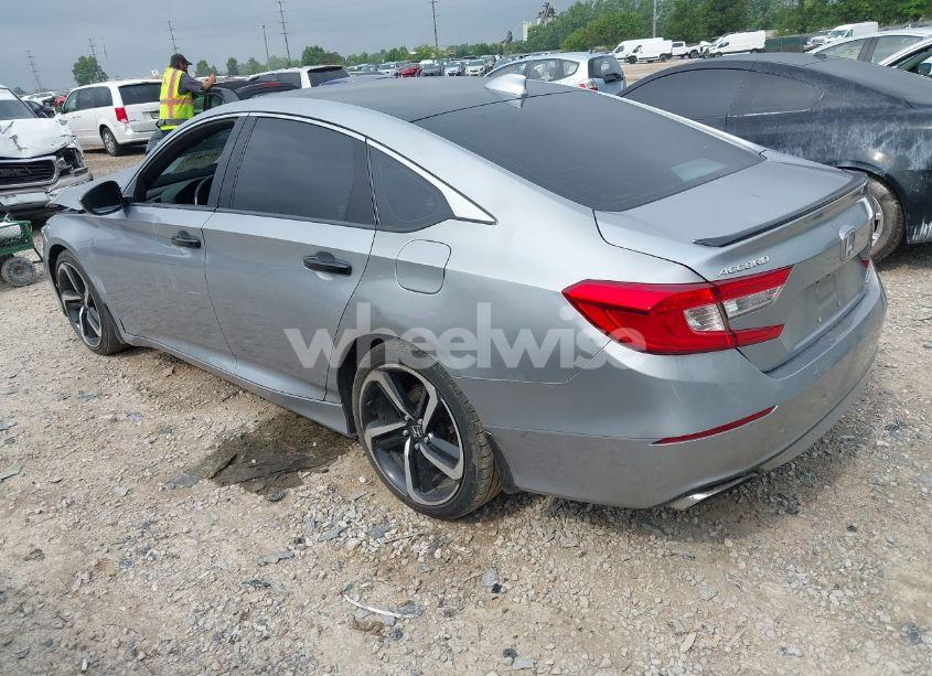 Photo 3 of 2019 Honda Accord SPORT (VIN 1HGCV1F34KA177526)