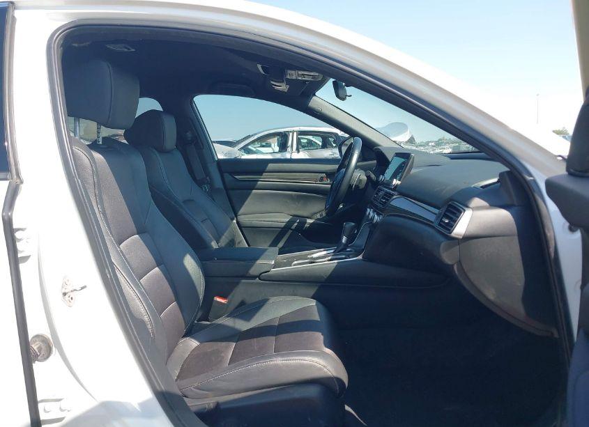 Photo 5 of 2020 Honda Accord SPORT (VIN 1HGCV1F34LA065598)