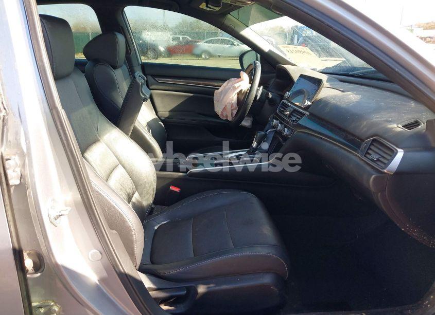 Photo 5 of 2020 Honda Accord SPORT (VIN 1HGCV1F34LA120194)