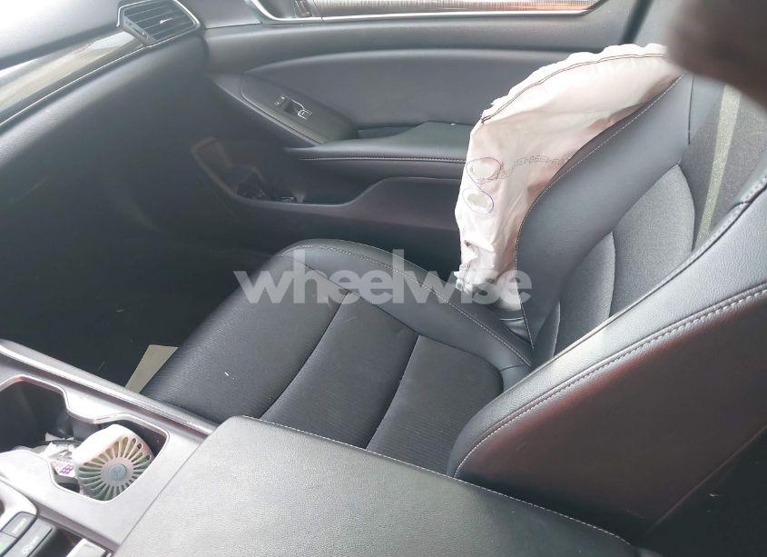 Photo 5 of 2021 Honda Accord SPORT (VIN 1HGCV1F34MA081611)