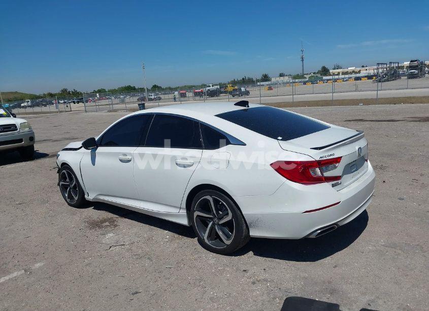 Photo 3 of 2022 Honda Accord SPORT (VIN 1HGCV1F34NA067743)