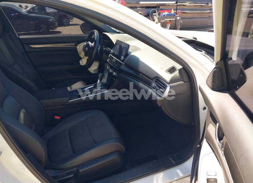 Photo 5 of 2022 Honda Accord SPORT (VIN 1HGCV1F34NA067743)