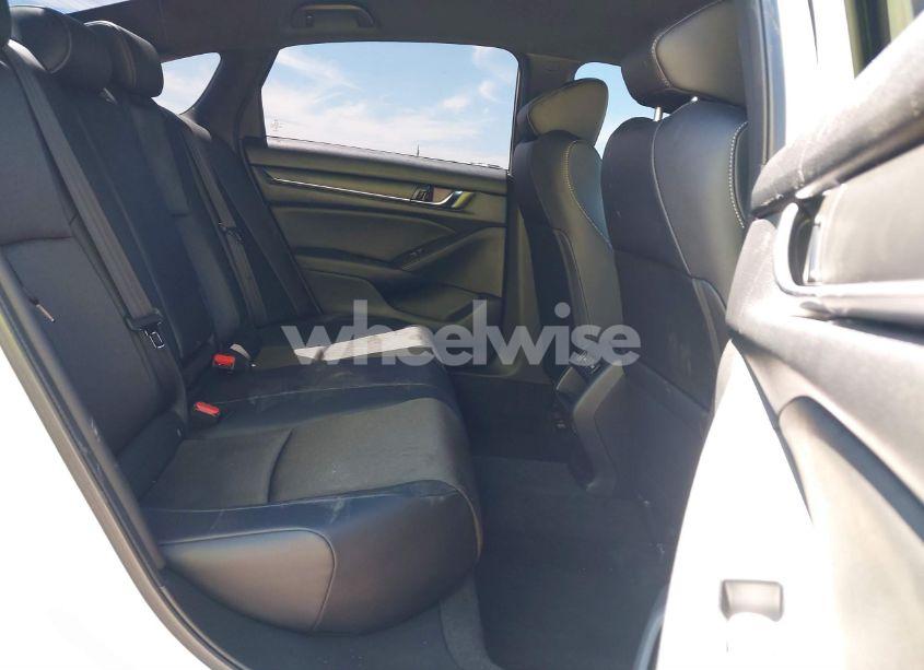 Photo 8 of 2022 Honda Accord SPORT (VIN 1HGCV1F34NA067743)