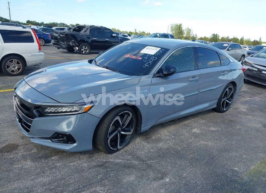 Photo 2 of 2022 Honda Accord SPORT (VIN 1HGCV1F34NA069508)