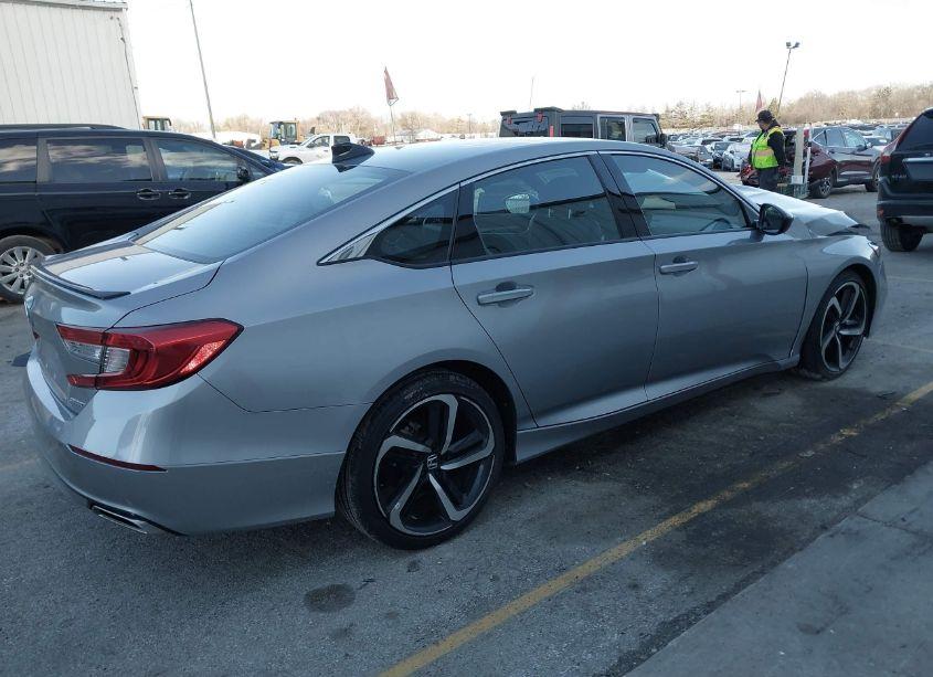 Photo 4 of 2022 Honda Accord SPORT (VIN 1HGCV1F34NA086518)